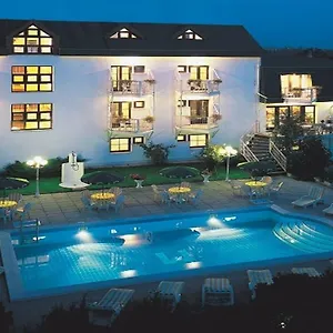 Hotel Monica, Prag