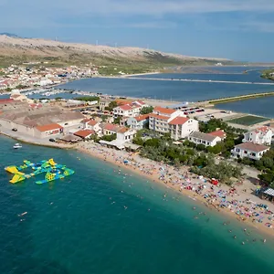 rooms-and-apartments-galeb-ii.hotelinzadar.com/